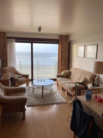 Seagull, Ruim En Volledig Vernieuwd Appartement Met Zeezicht In Westende 米德尔克尔克 外观 照片