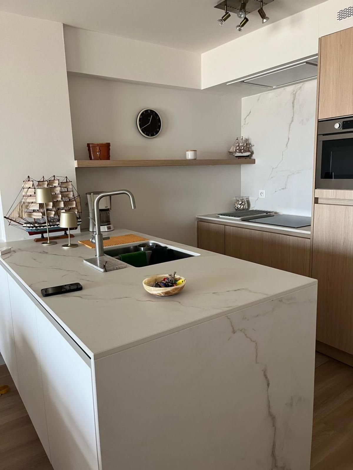 Seagull, Ruim En Volledig Vernieuwd Appartement Met Zeezicht In Westende 米德尔克尔克 外观 照片