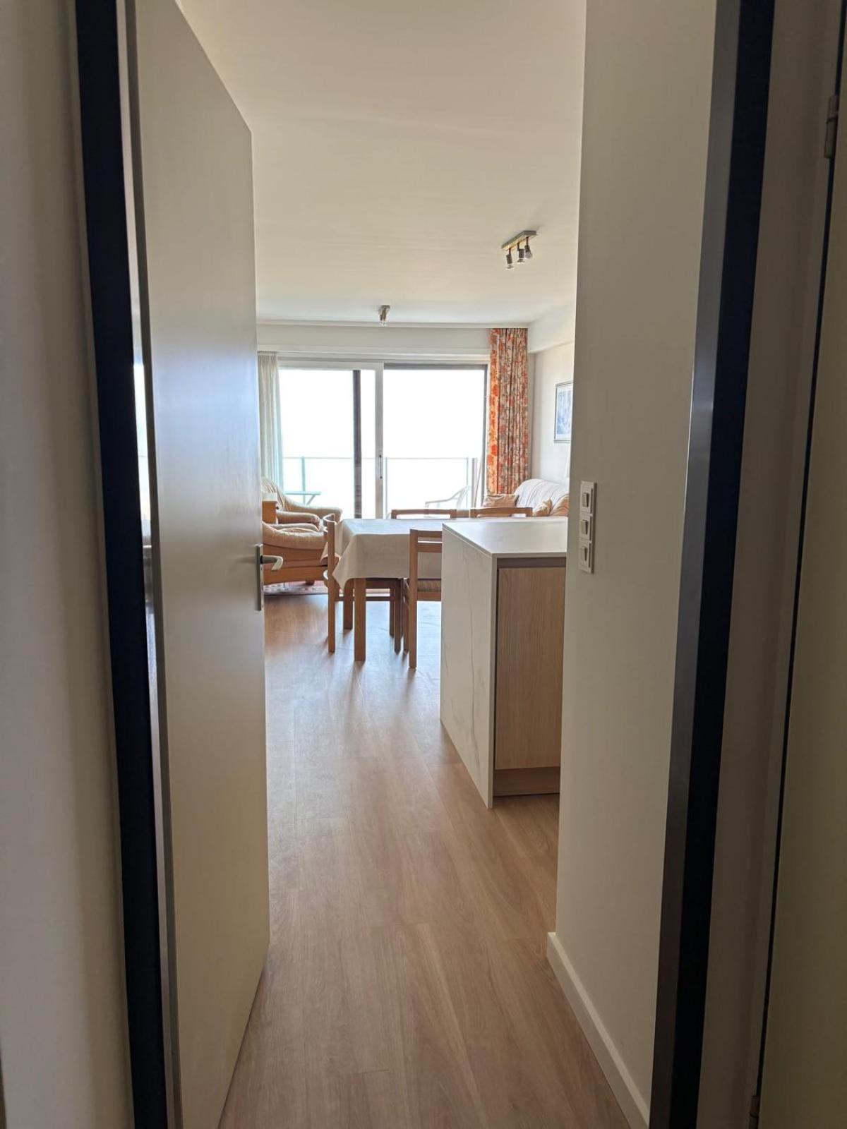 Seagull, Ruim En Volledig Vernieuwd Appartement Met Zeezicht In Westende 米德尔克尔克 外观 照片