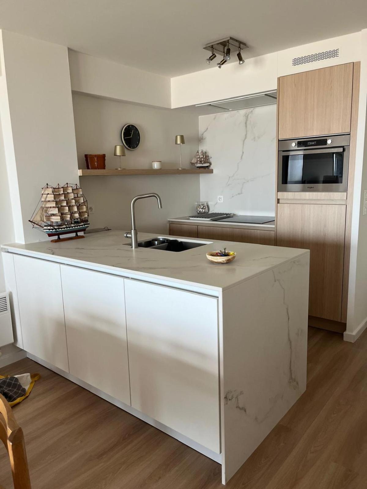 Seagull, Ruim En Volledig Vernieuwd Appartement Met Zeezicht In Westende 米德尔克尔克 外观 照片